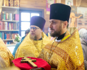 Патриарший Экзарх совершил Литургию в храме в честь святителя Николая Японского города Минска (фото 10)