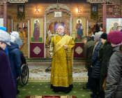 Патриарший Экзарх совершил Литургию в храме в честь святителя Николая Японского города Минска (фото 2)