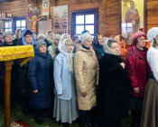 Патриарший Экзарх совершил Литургию в храме в честь святителя Николая Японского города Минска (фото 26)